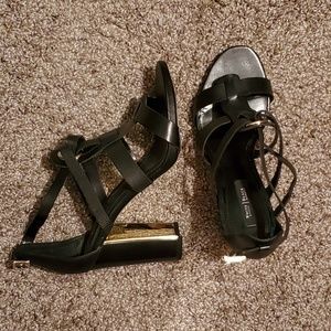 White House/Black Market